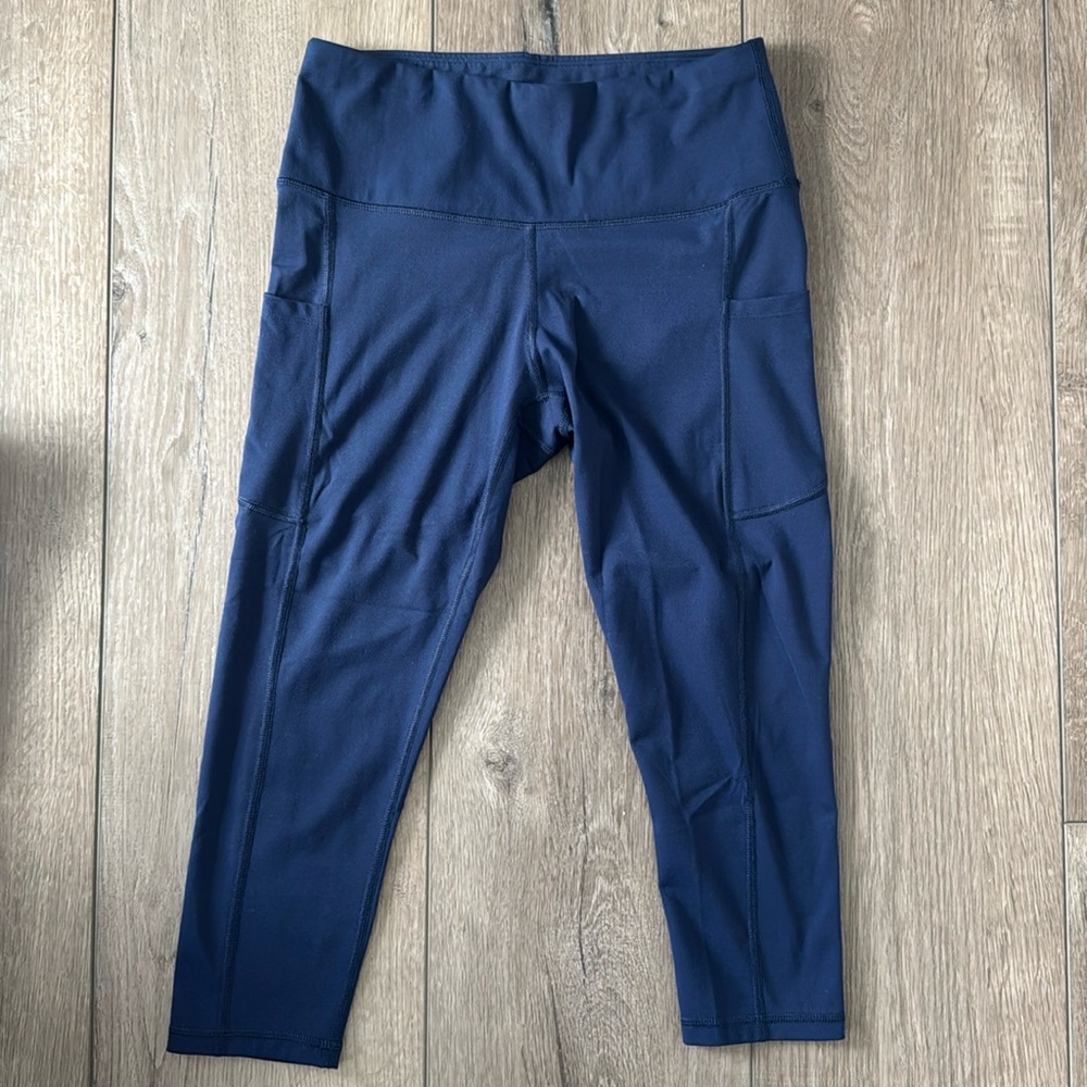 IUGA Leggings in Sz Medium